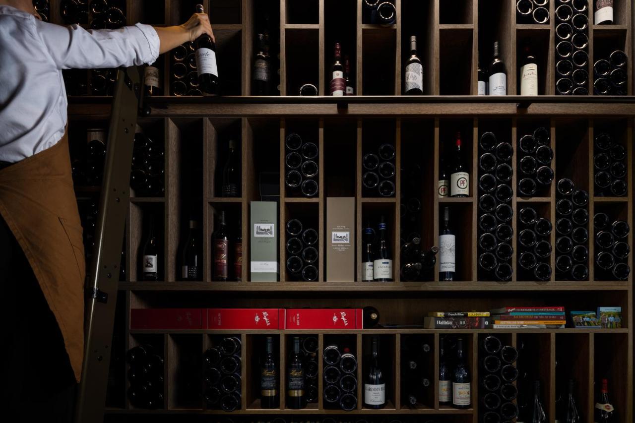 Hotel Crystalbrook Bailey Cairns Esterno foto Wine cellar